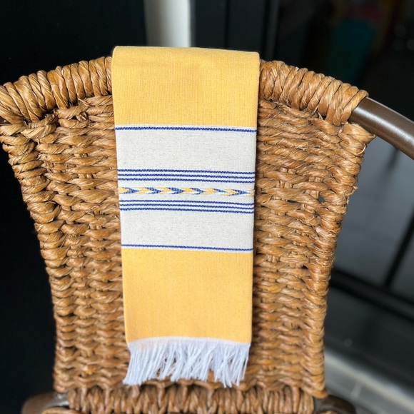 Beautifully handmade in Mexico these kitchen napkins add style to your kitchen. - Picture 3 of 7